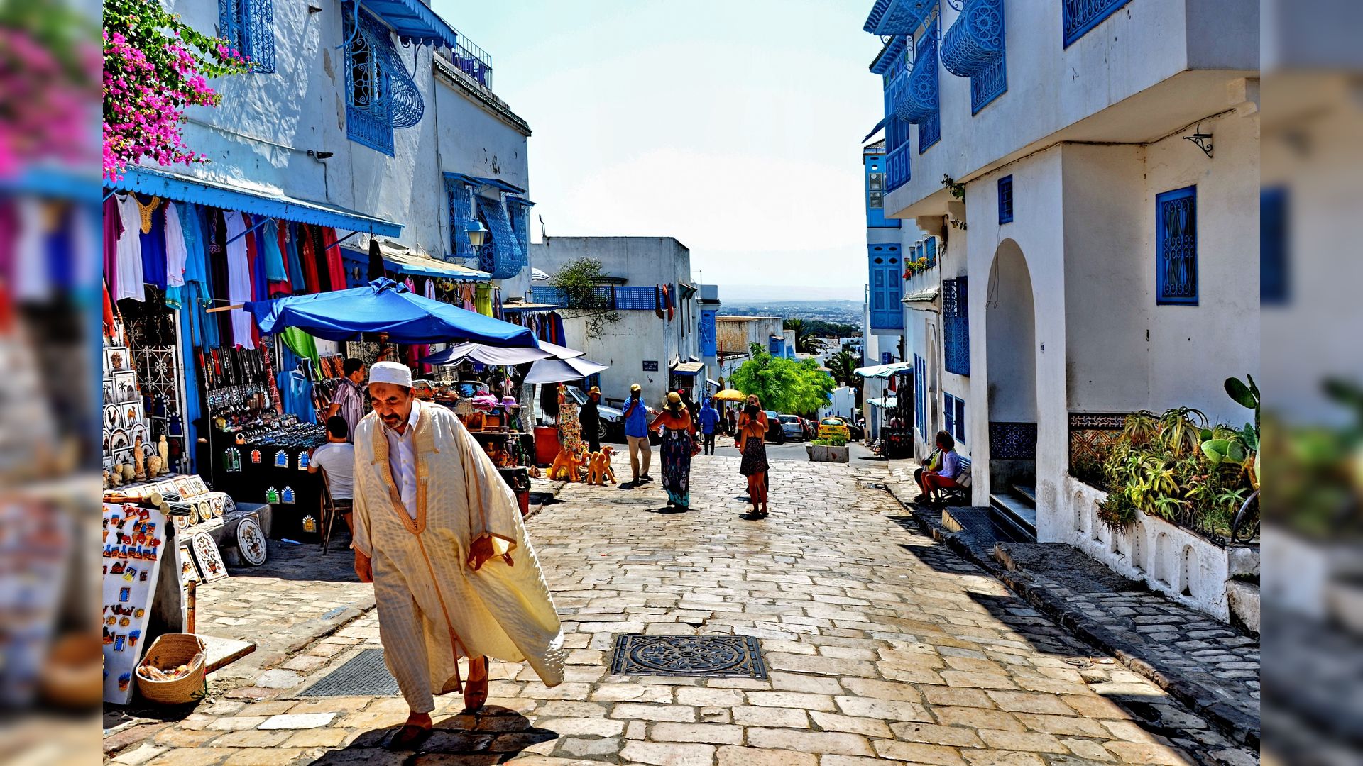 SIDI BOU SAID, colline des poètes et des saints