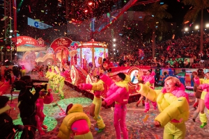 BEST FORTUNE. WORLD PARTY. Hong Kong Unveils a Spectacular Year of the Horse Celebration