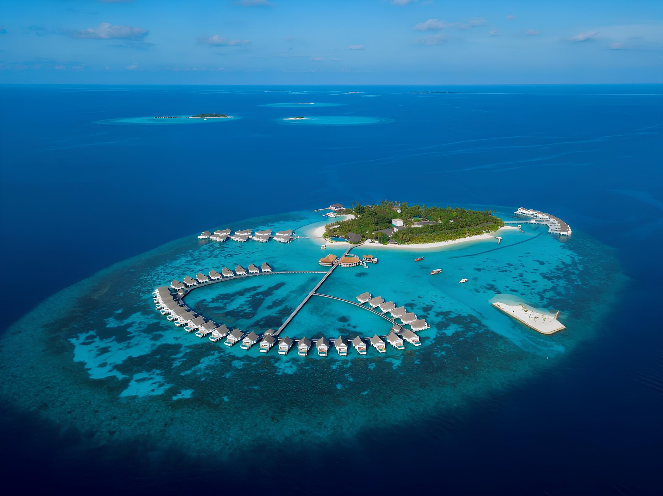  Discover a Festive Season of Wonder Rooted in Island Traditions at Centara's Maldivian Resorts 