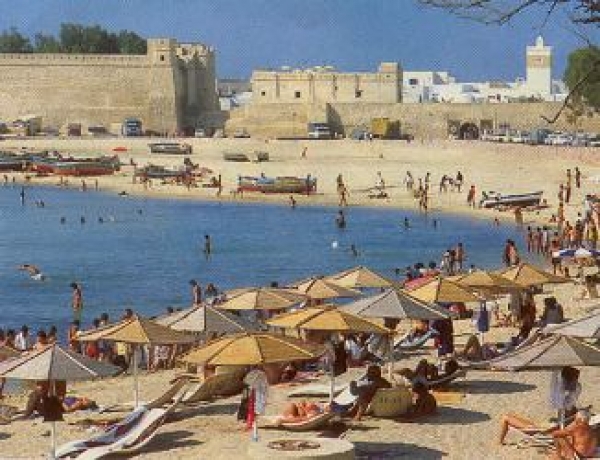  Tunisie-tourisme : Hammamet retrouve des couleurs 