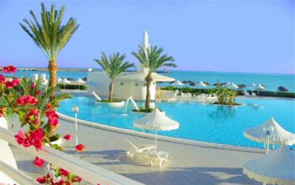 Tunisie: les recettes touristiques en hausse de 30% en 2012